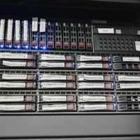 Server-Rack Signaltransmitter Hosting