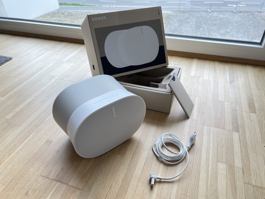 Sonos Era 300 Unboxing 3