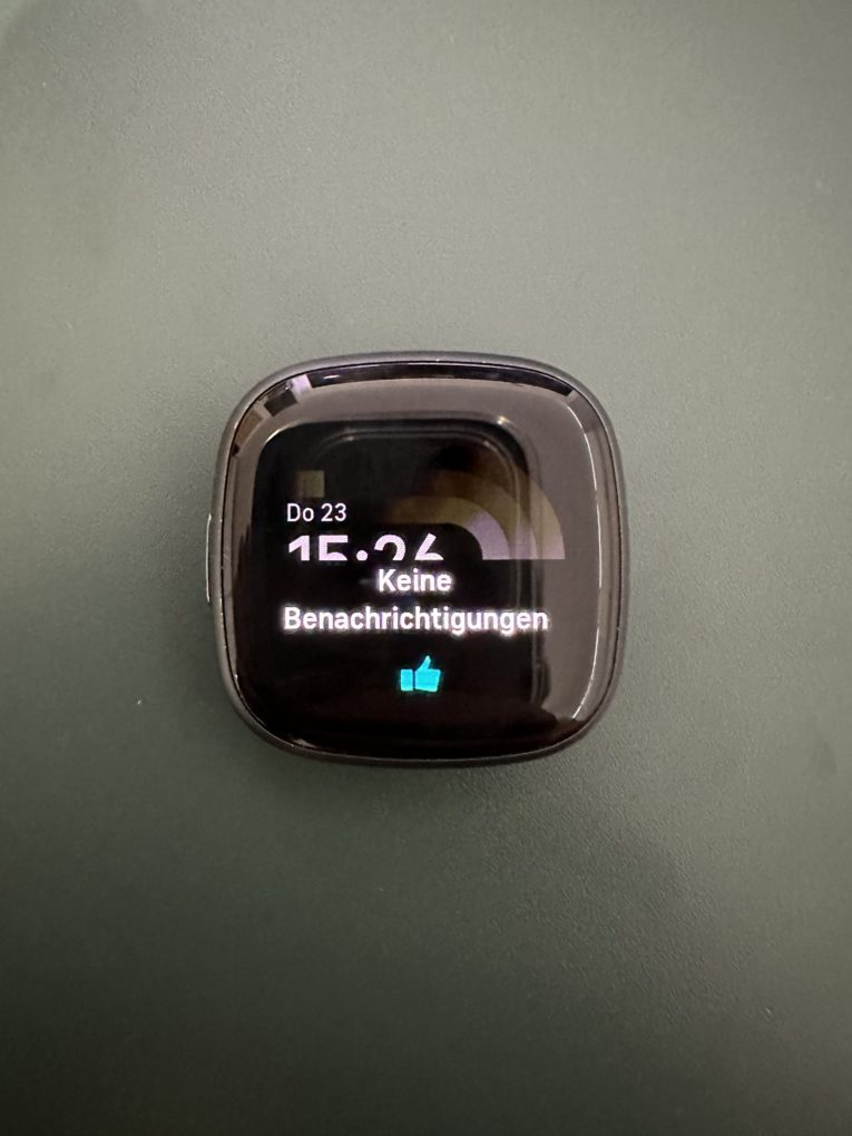 Fitbit Versa 4 Software Benachrichtigungen
